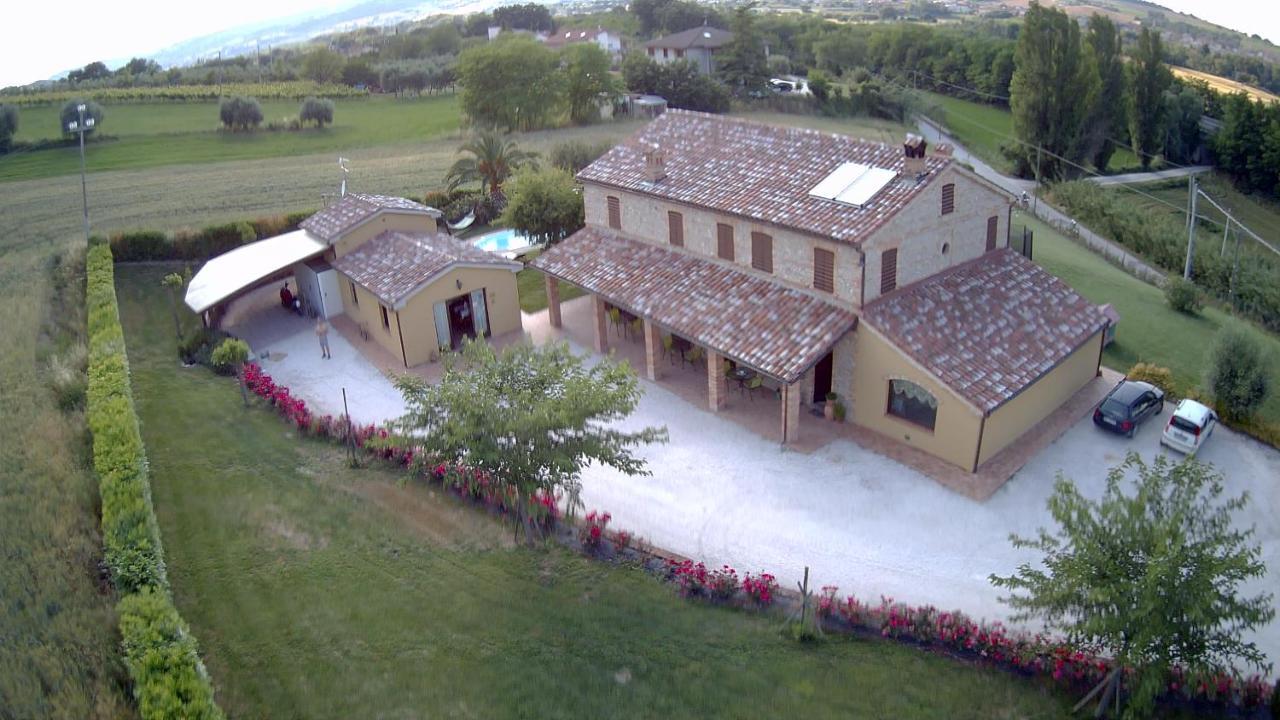 Agriturismo La Vecchia Fonte Castelbellino Bagian luar foto